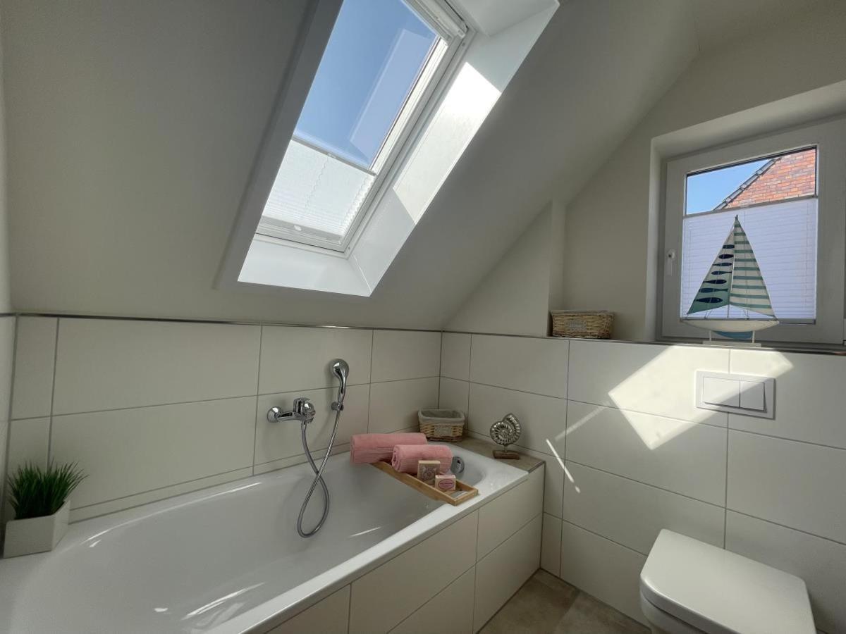 Am Kutterhafen 21 - Haus Joost Villa Fedderwardersiel Luaran gambar